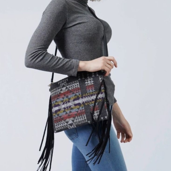 L.I.B. New York Western Boho Multiwear Bag with Fringe NWT - Picture 6 of 6